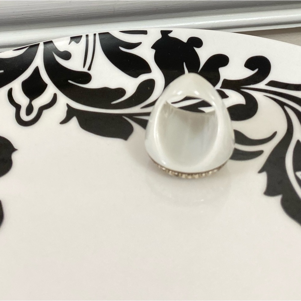 Unique Statement Fashion Bee Ring - image 5